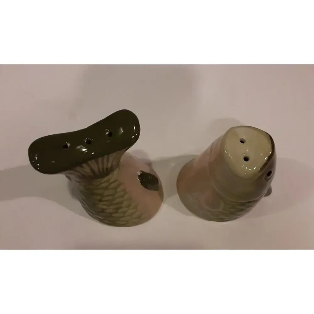 Whimsical Ceramic Fish S&P Shakers Masculine Hunting Lodge Cabin